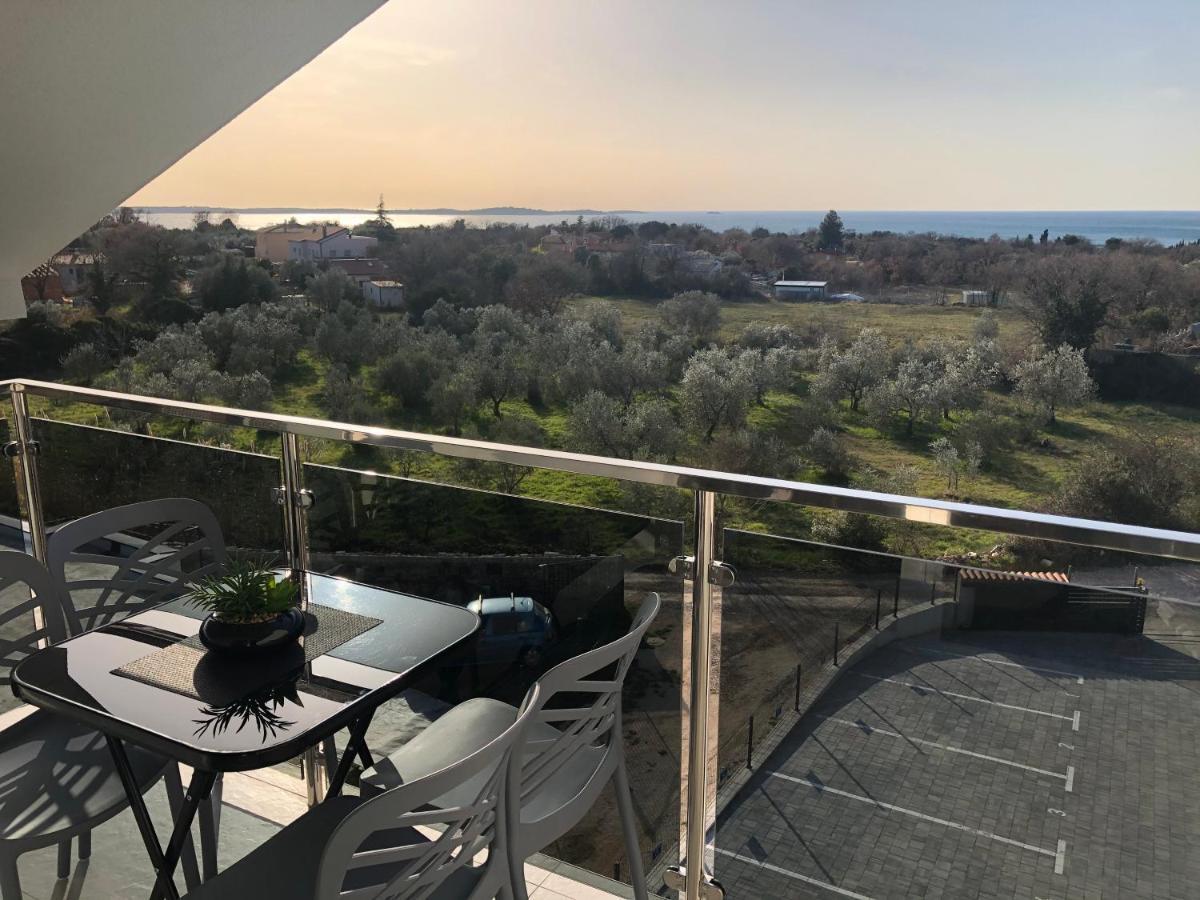Apartment Serena, Sea View, Перой Екстериор снимка